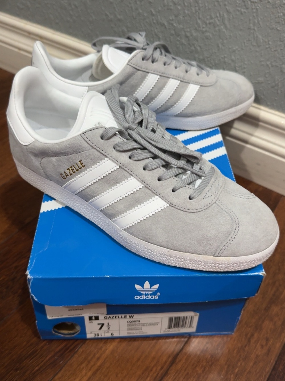 adidas Gazelle Women's Suede Sneakers - Light Gray/White